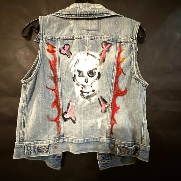 Levis denim Vest Size Medium Hand Painted Jeans Distressed Rock Art Skull Grunge - Picture 1 of 6